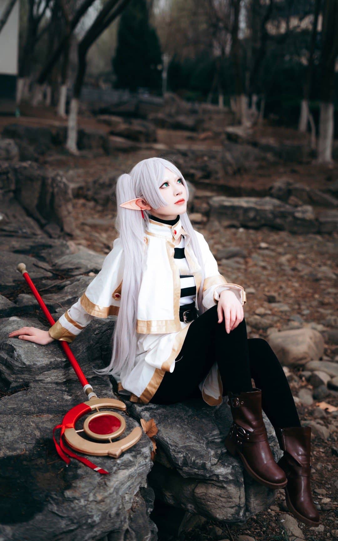 《葬送的芙莉莲》芙莉莲cosplay-萌图百科