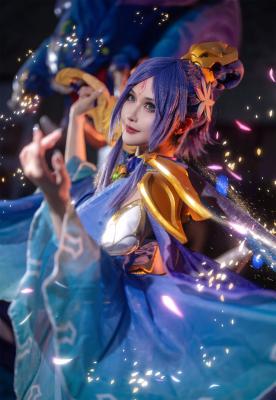 《英雄联盟》无双剑姬cosplay-萌图百科