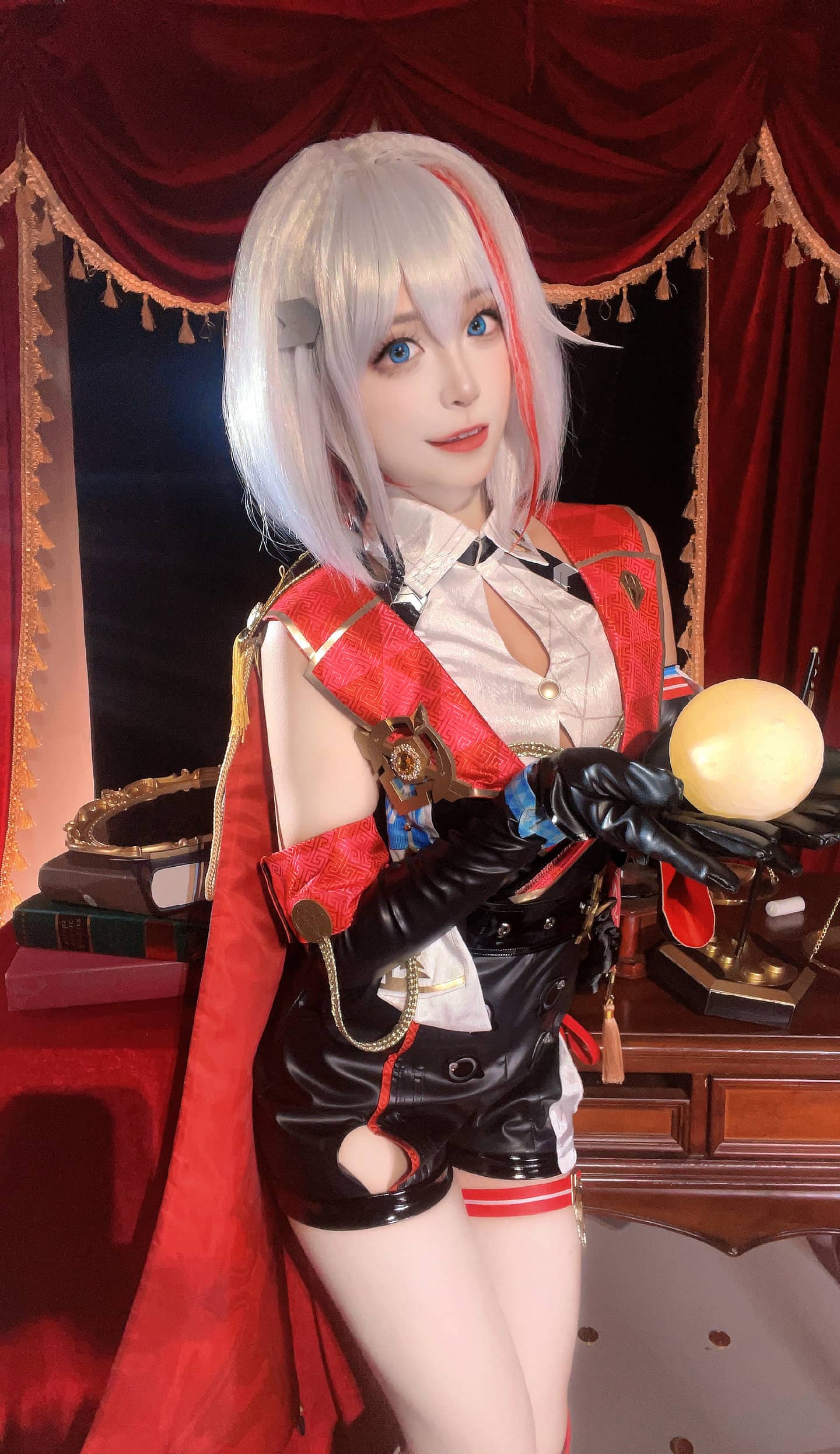 《崩坏：星穹铁道》托帕cosplay-萌图百科