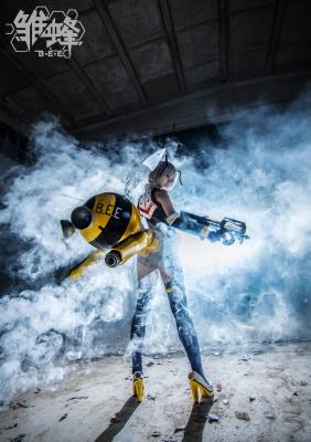 雏蜂琉璃cosplay-萌图百科
