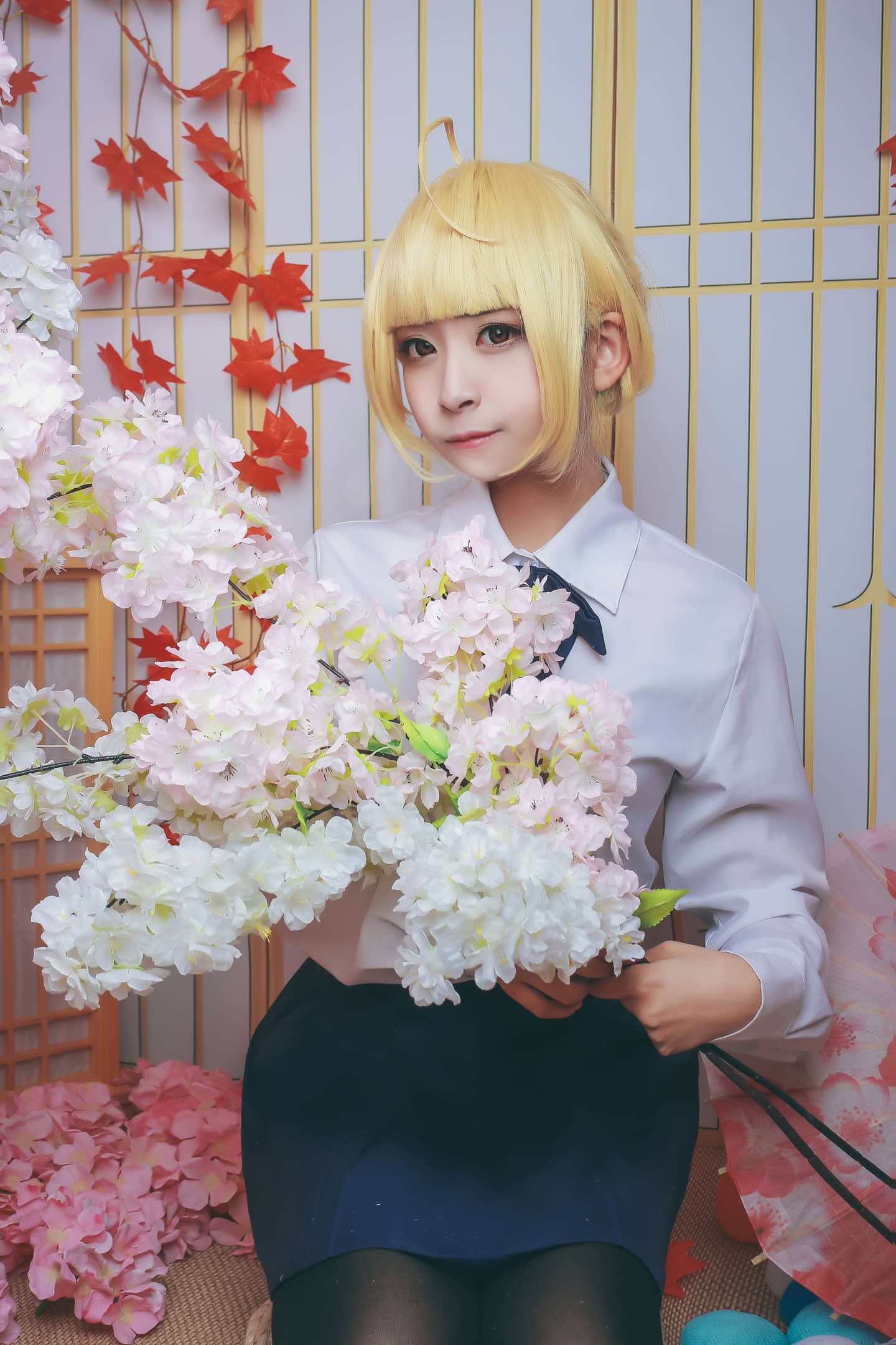saber蓝白常服cos-萌图百科