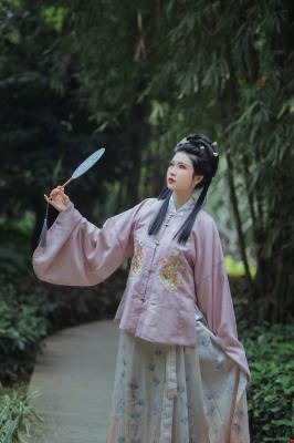 汉服私影，母女游园-萌图百科