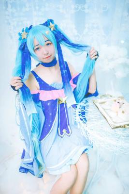 miku星与雪的公主cosplay-萌图百科