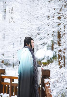 汉服，我等来了雪-萌图百科