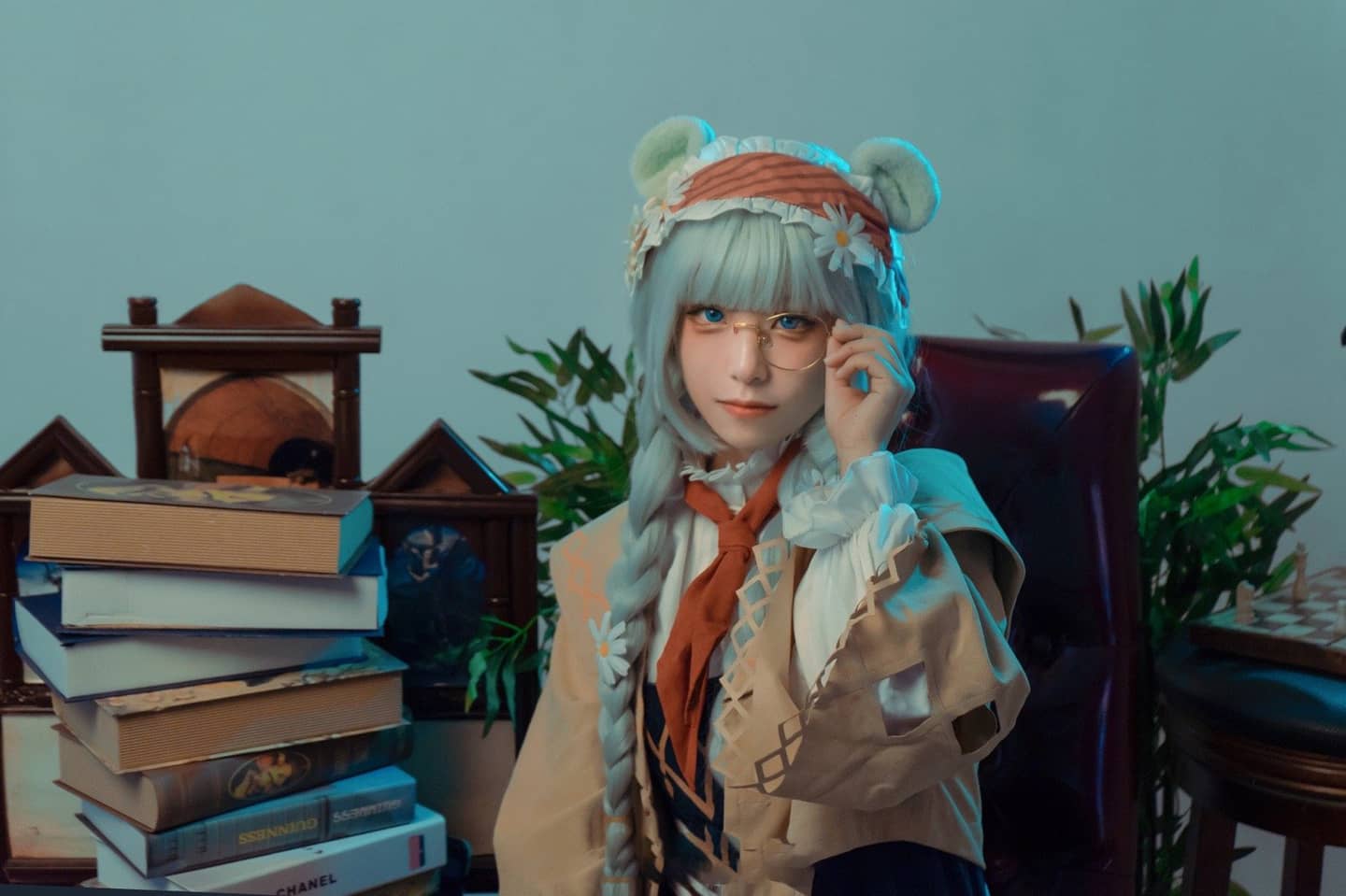 《明日方舟》真理cosplay-萌图百科