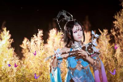 剑侠情缘叄网络版-秦风毒萝-cosplay正片-萌图百科