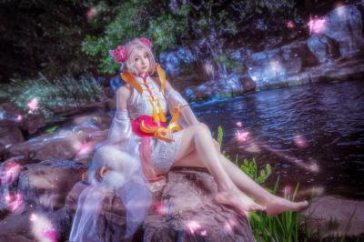 《王者荣耀》嫦娥拒霜思cosplay-萌图百科