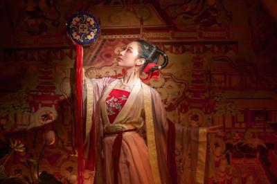 莫高窟汉服写真-萌图百科