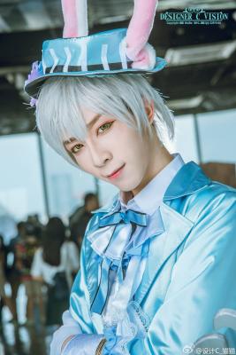 沉迷男色无法自拔！霜月隼Cosplay图赏-萌图百科