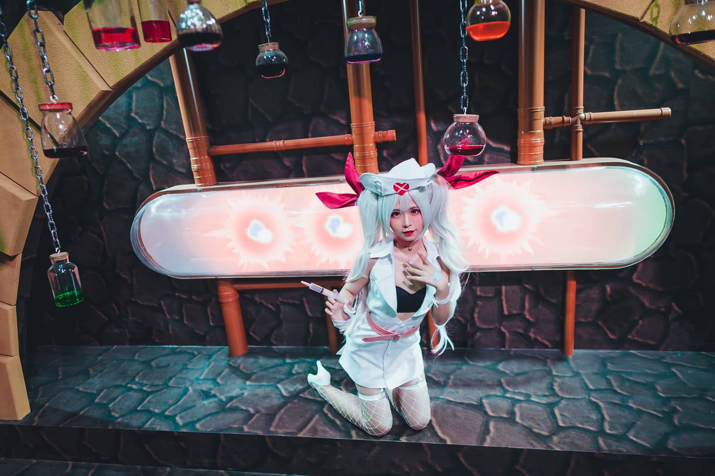 《碧蓝航线》吸血鬼护士装cosplay-萌图百科
