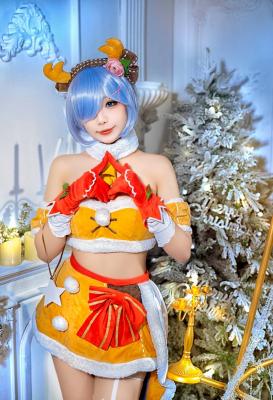 《Re：从零开始的异世界生活》蕾姆圣诞cosplay-萌图百科