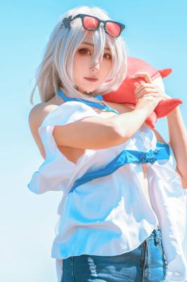 《明日方舟》斯卡蒂 cosplay-萌图百科