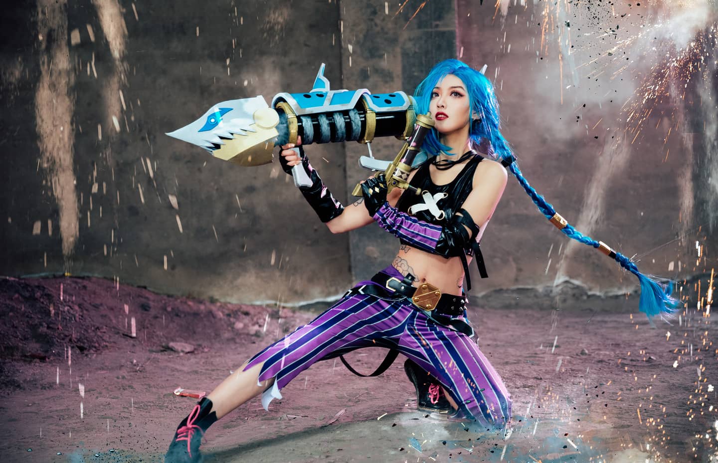 《英雄联盟》金克丝cosplay-萌图百科
