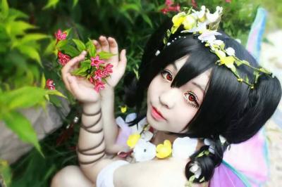 花妖觉醒妮可cosplay 好想飞起来呦，可我飞不起来-萌图百科