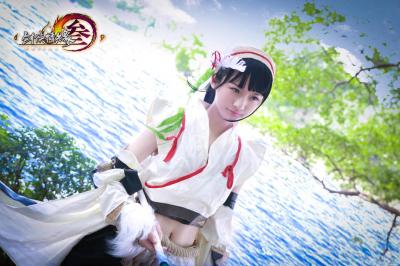 朔雪丐萝cosplay，江湖就是我坐着的这块地方，喝着的这壶酒！-萌图百科