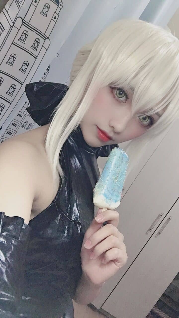 黑Saber-萌图百科