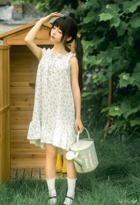 《木箱》少女写真-萌图百科