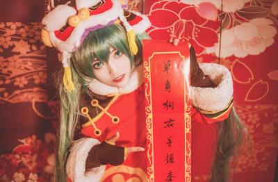 初音未来 新年舞狮cosplay-萌图百科