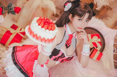 《Fate/GrandOrder》远坂凛街头巧克力女仆cosplay-萌图百科