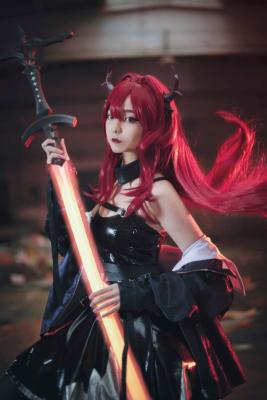 明日方舟 史尔特尔cosplay-萌图百科
