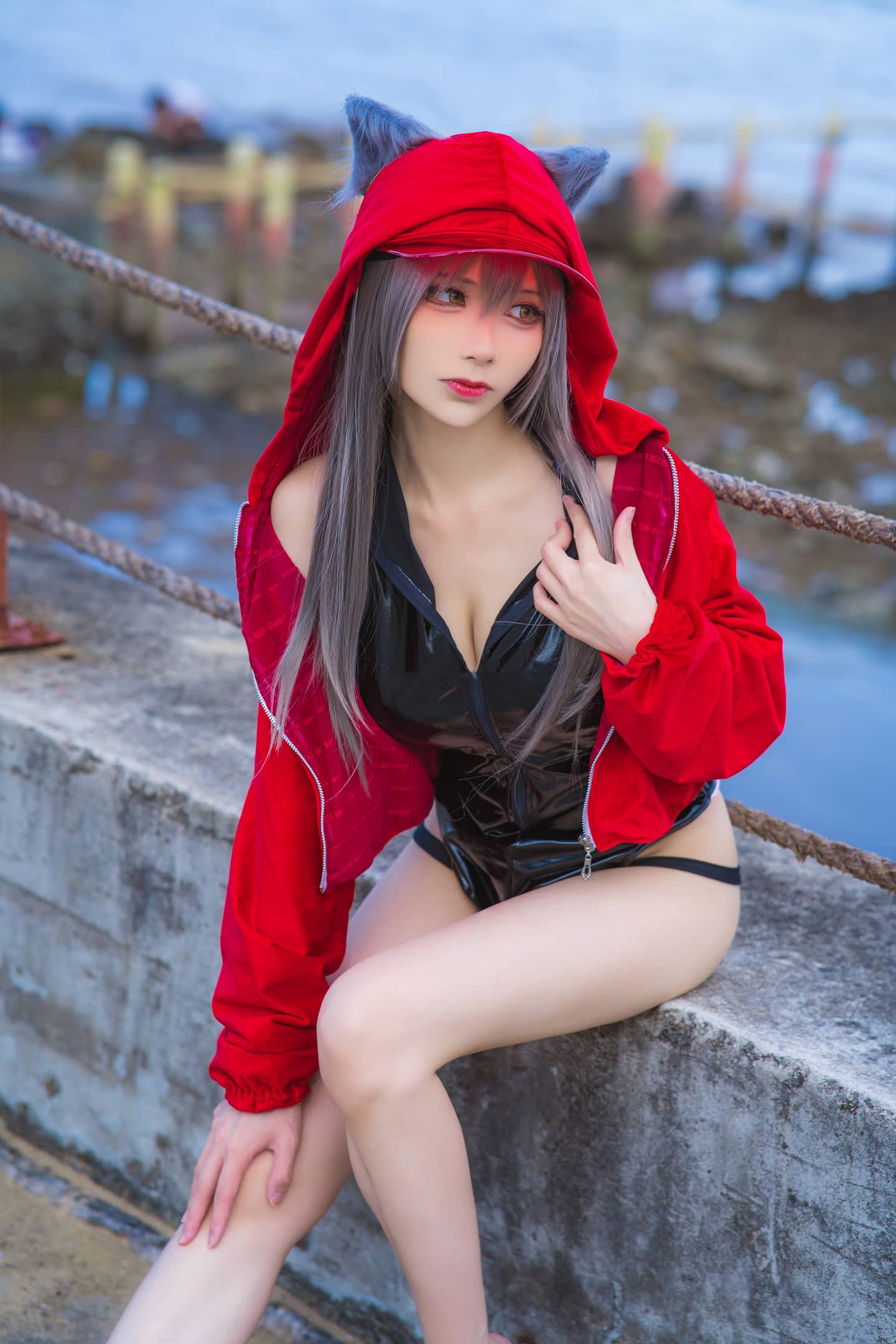 《明日方舟 》红cosplay-萌图百科