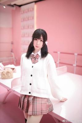 超可爱jk制服少女-萌图百科