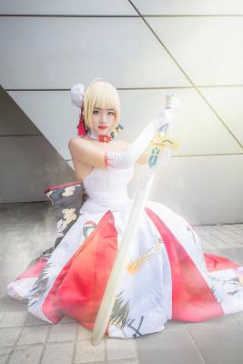 fate/stay night saber cosplay-萌图百科