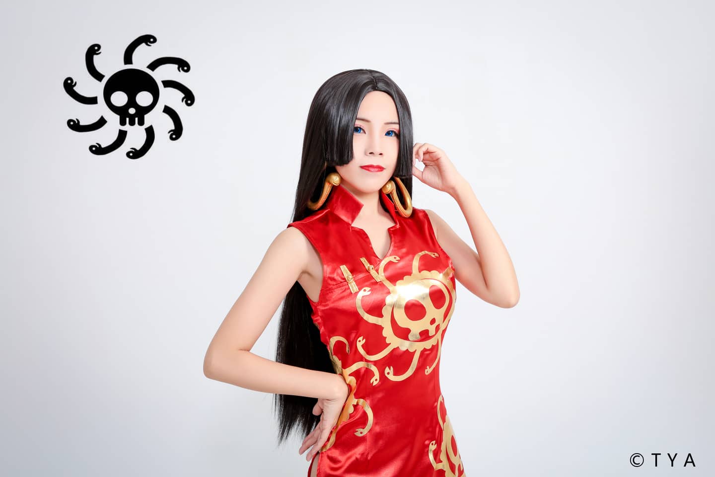 TYA事务所 梓宅 女帝红旗袍-萌图百科