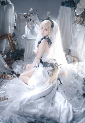《碧蓝航线 》可畏 梳妆的大小姐cosplay-萌图百科