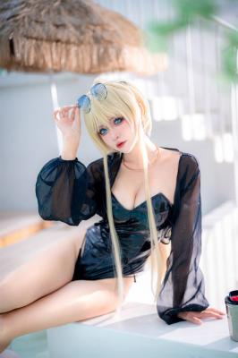 《碧蓝航线》俾斯麦cosplay-萌图百科