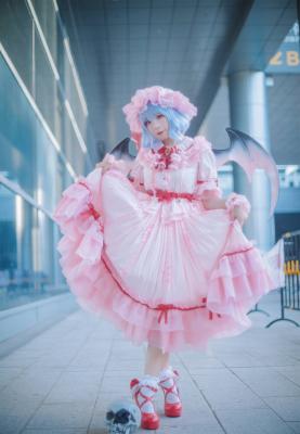 《东方projec》蕾米莉亚·斯卡雷特cosplay-萌图百科