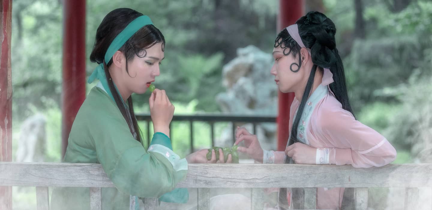 青白蛇汉服-萌图百科