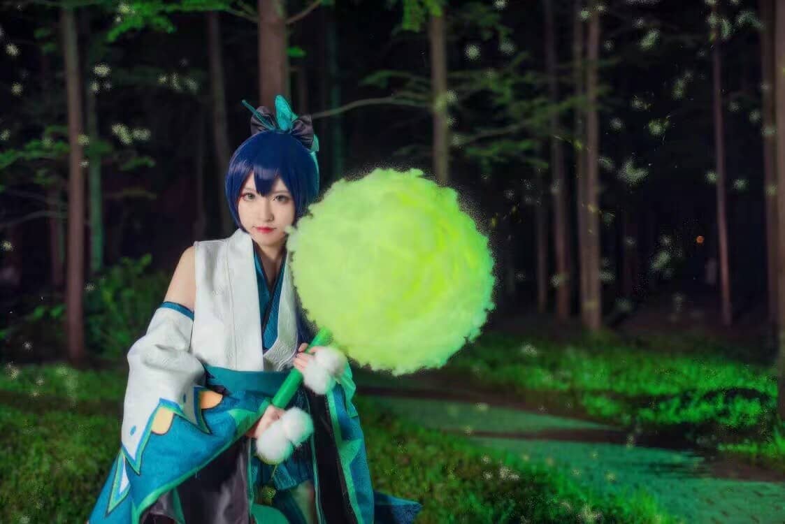 莹草cosplay草爸爸啊～快来奶我一口！-萌图百科