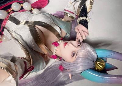 《英雄联盟》辛德拉灵魂莲华cosplay-萌图百科