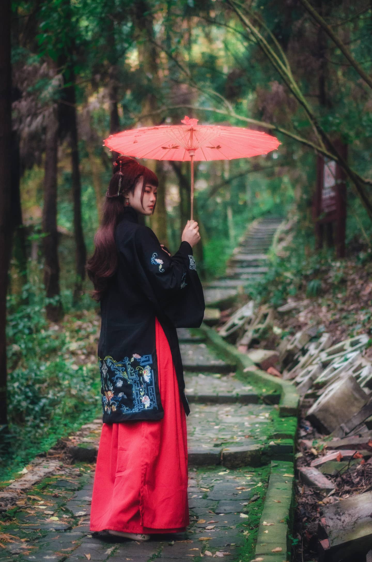 汉服少女私影-萌图百科
