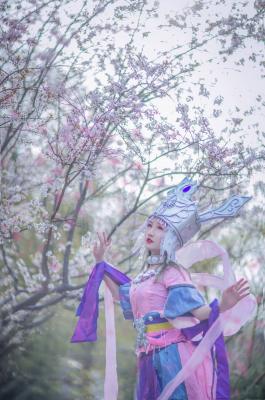 剑网三五毒教主曲云cosplay-萌图百科
