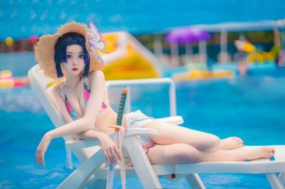 鬼灭同人泳装-蝴蝶忍比基尼cosplay-萌图百科