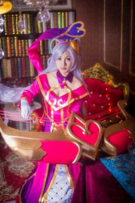 英雄联盟琴女Cosplay-萌图百科