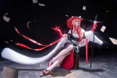 《明日方舟》海蒂cosplay-萌图百科
