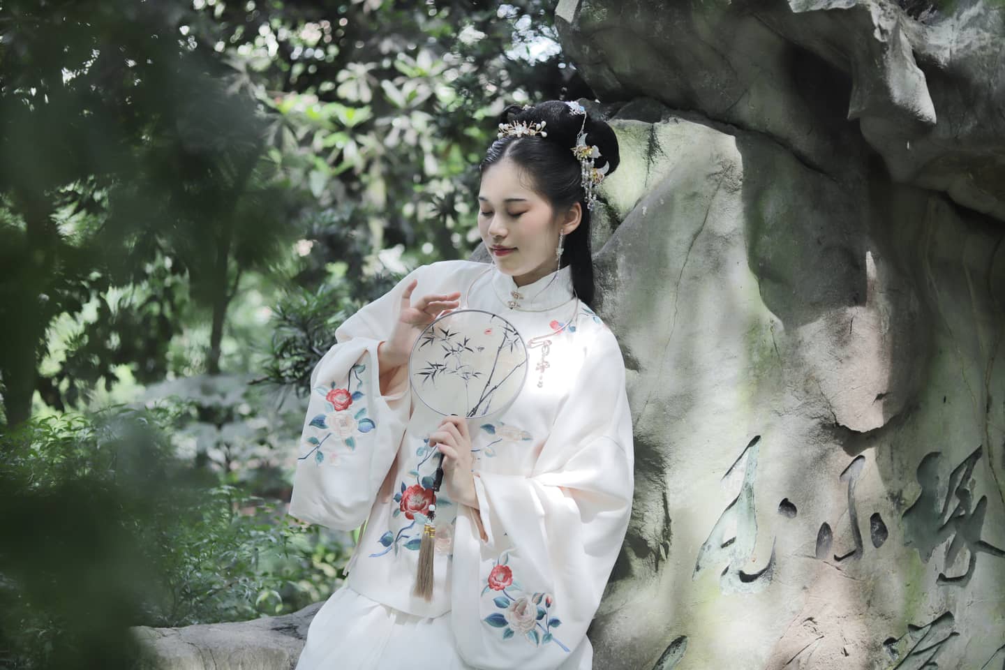 汉服私影，温柔似水-萌图百科
