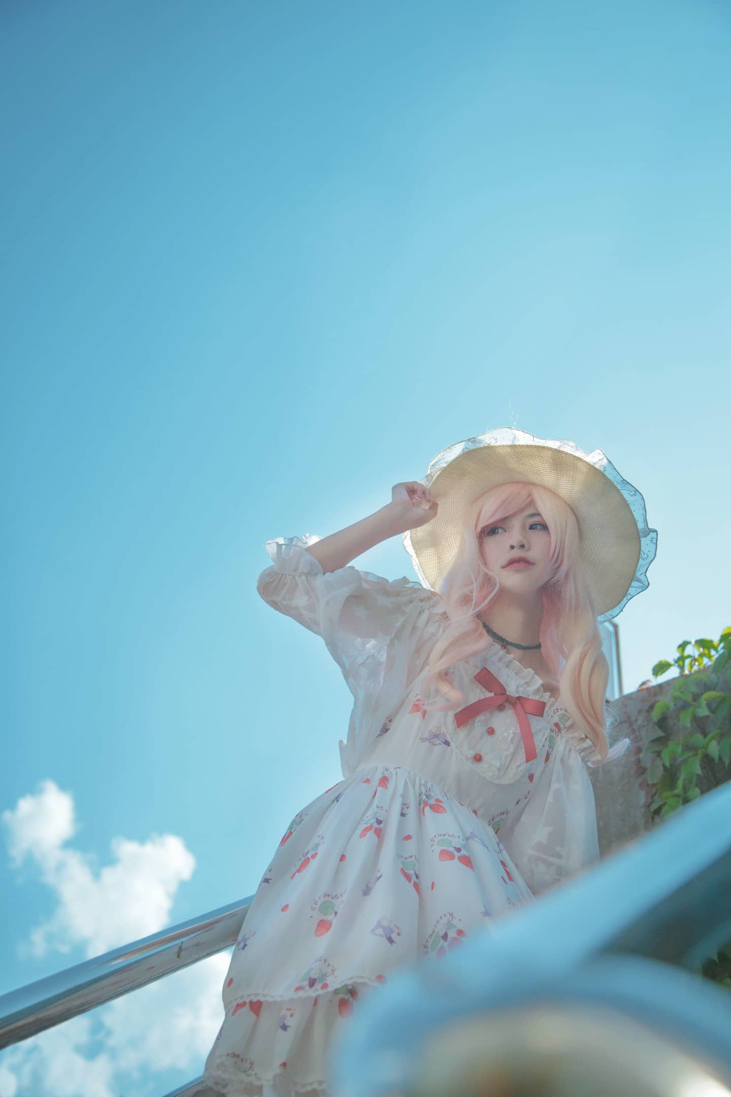 lolita私影  小裙子上都是草莓-萌图百科