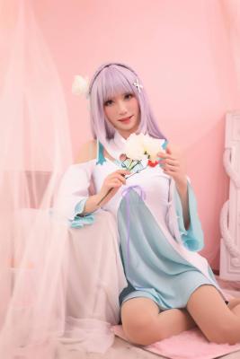 Re：从零开始的异世界生活 艾米莉亚 Cosplay-萌图百科