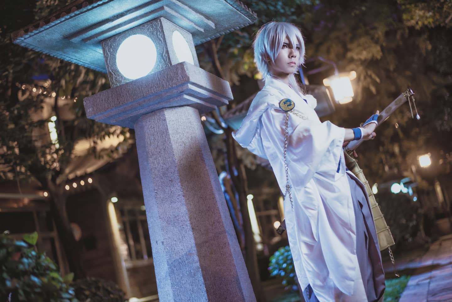 刀剑乱舞鹤丸国永cosplay，有人愿意带鹤球回家吗-萌图百科