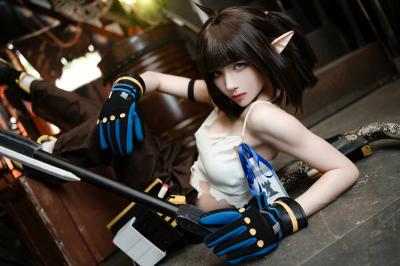 《明日方舟》森蚺cosplay-萌图百科