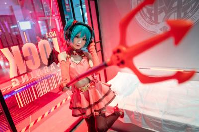 初音未来小恶魔cosplay-萌图百科