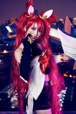 英雄联盟星之守护者金克斯Cosplay-萌图百科