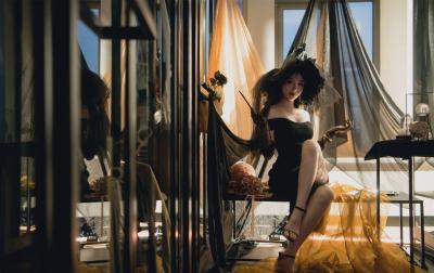 《你的电子女友》写真-萌图百科