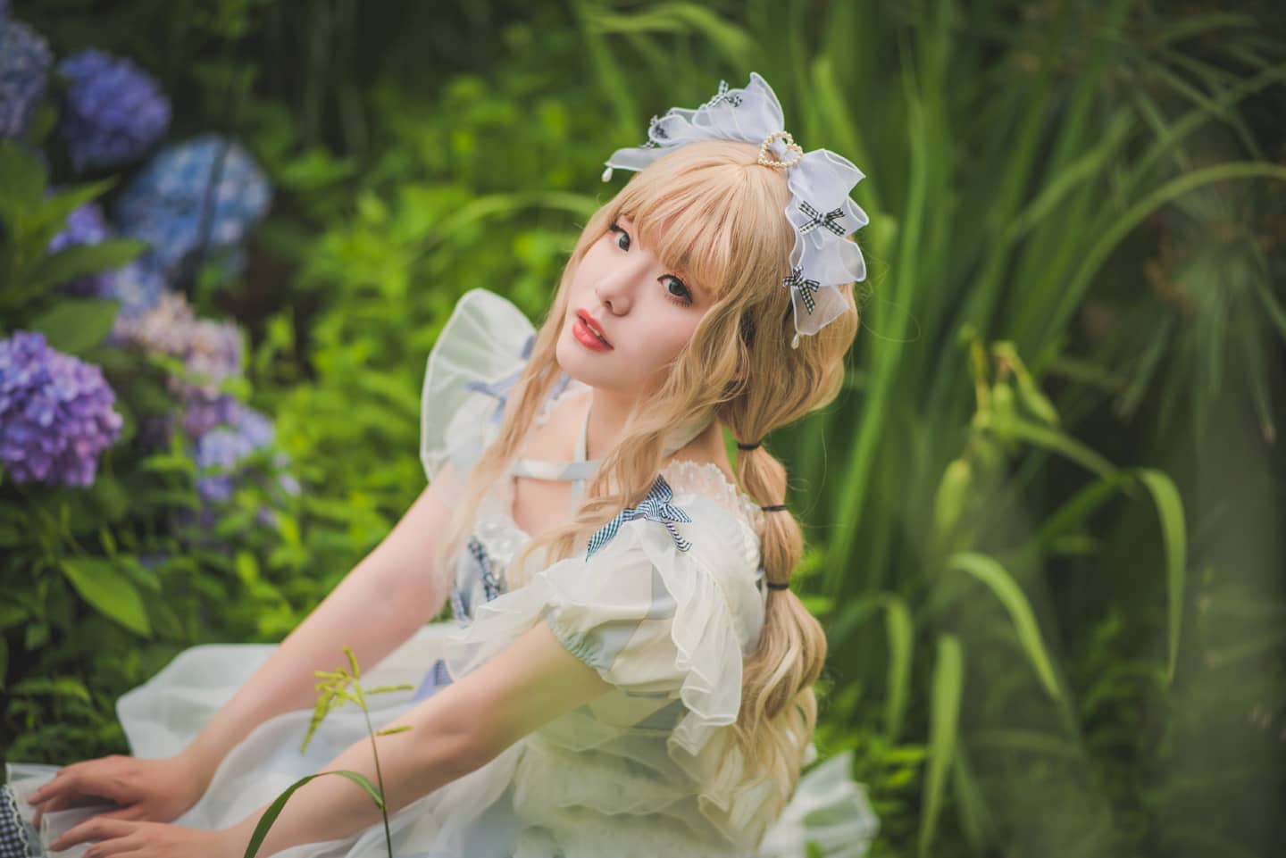 lolita私影，拍到了绣球花-萌图百科