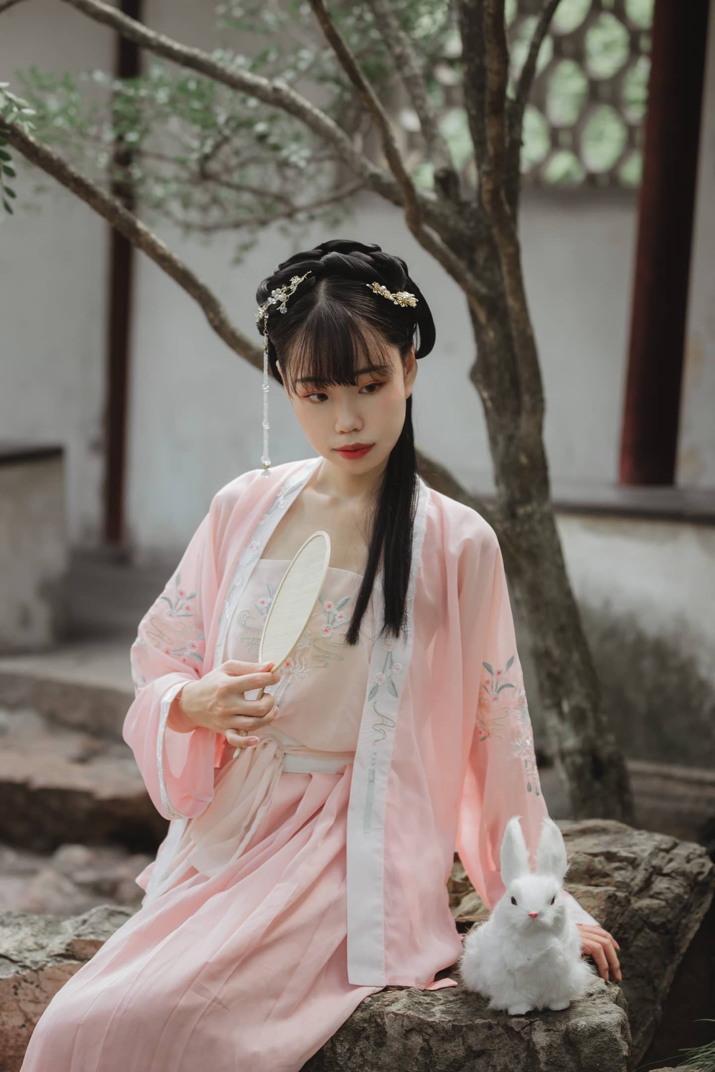 汉服私影·梨音兔-萌图百科