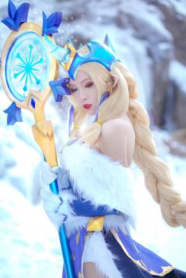 英雄联盟·冬境仙灵·索拉卡Cosplay-萌图百科